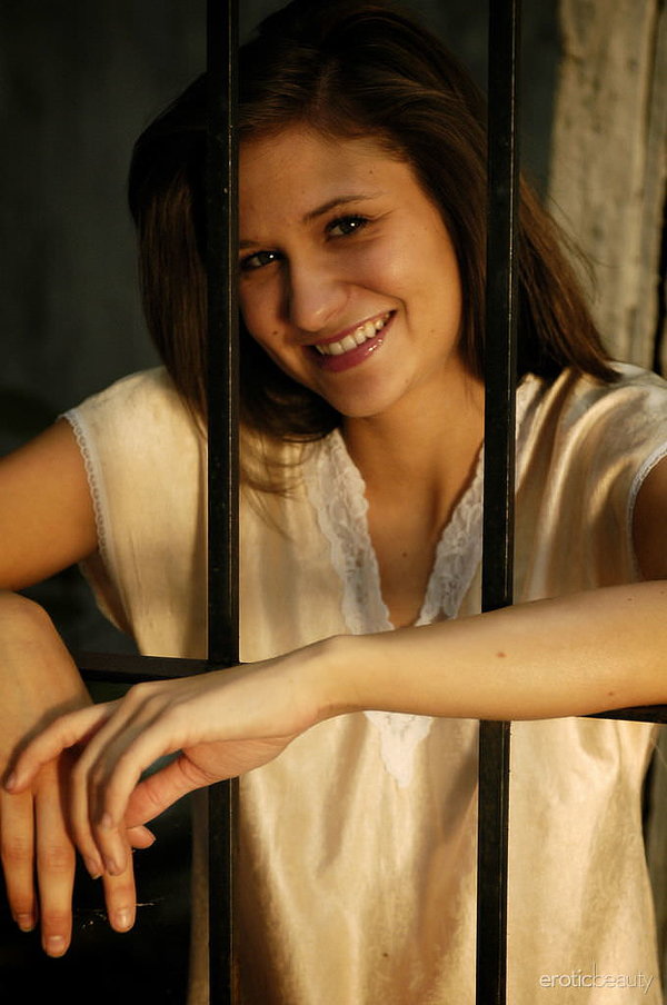 Людмила, 24